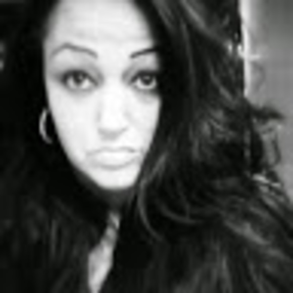 Meet your Posher, Daniela - Picture 1 of 1